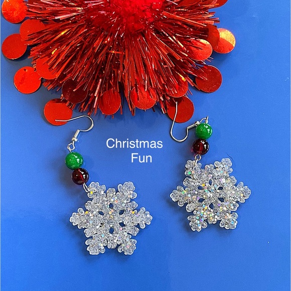 CHRISTMAS SPECIAL 🎄 Christmas Earrings, Snow Flakes, Holiday Earrings - Picture 4 of 4
